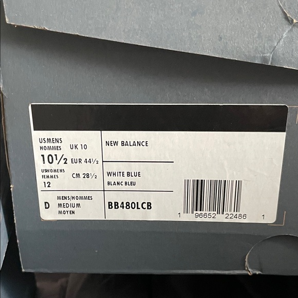 New Balance Men's White and Blue Sneakers - Picture 2 of 11